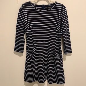 Washable, 3/4 sleeve knit dress with pockets!